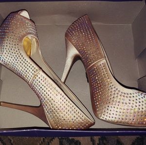 Jennifer Lopez heels